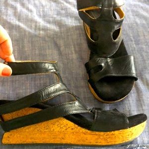 Reversible Low Wedge Sandal